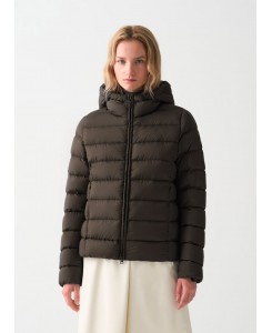 Piumino opaco con cappuccio...