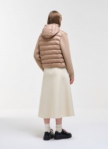 02S Beige